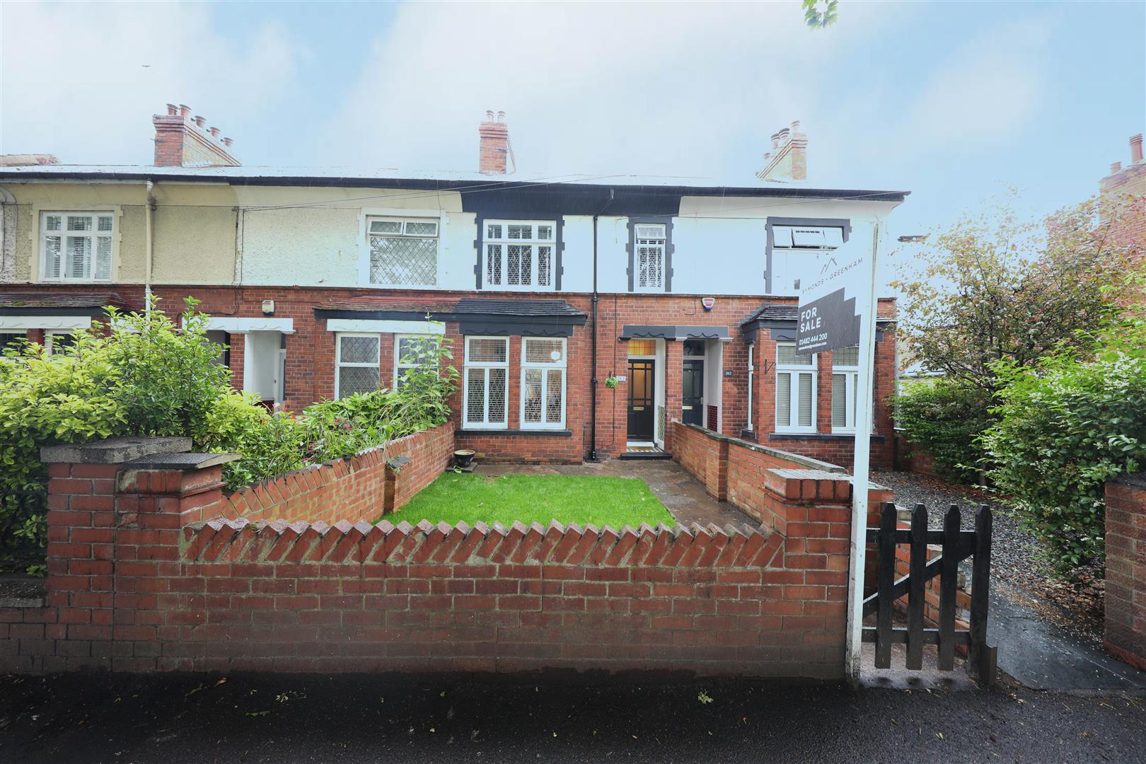 Park Avenue, Hull Symonds & Greenham